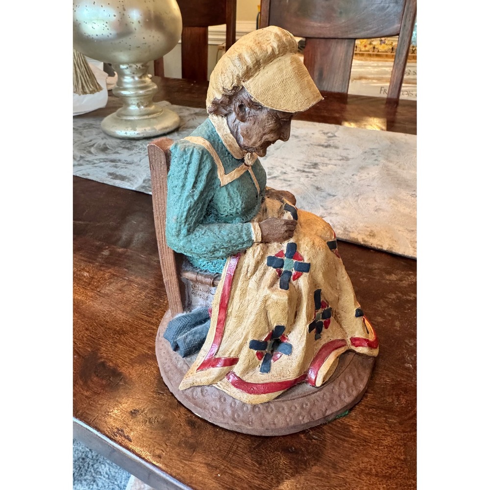 Vintage 1982 Tom Clark Mattie Quilting Lady Folk Art Figurine Cairn Studio